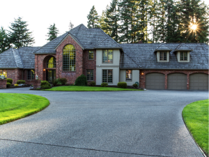 Concrete vs. Asphalt: Which is Better for Your Driveway?